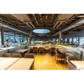 Déjeuner sur la Tour Eiffel au restaurant "Madame Brasserie"