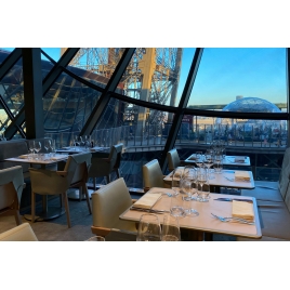 Déjeuner sur la Tour Eiffel au Restaurant "Madame Brasserie"